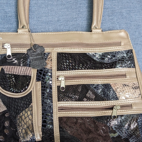 Vintage leather patchwork shoulder bag! - Picture 5 of 8